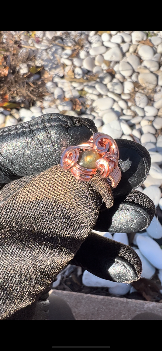 Labradorite Ring/ Copper/ size 7